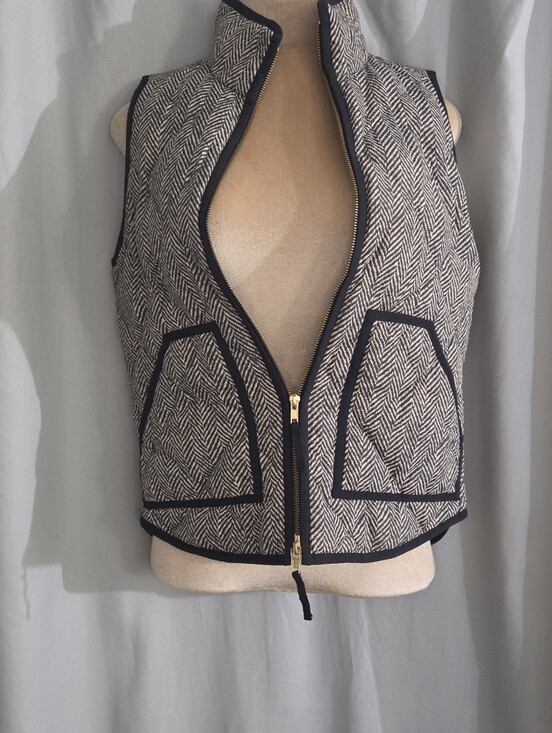 J. Crew Jackets & Blazers - J Crew Womens Puffer Vest XS Black And White